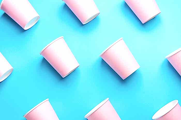 Почему потребители выбирают бумажные стаканы?