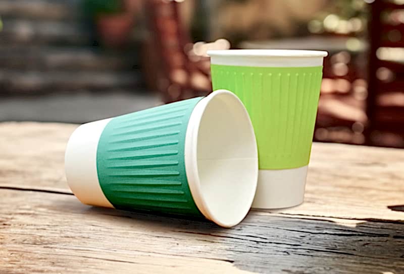Новый вид стаканов: двухслойные бумажные стаканы с рифленой полосой «Тетра»